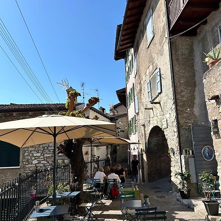 Studios Al Castello Dei Limoni Limone sul Garda Exterior photo